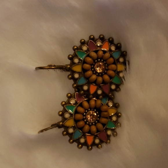 Earrings Buy one pair get a pair free you choose - Picture 1 of 3